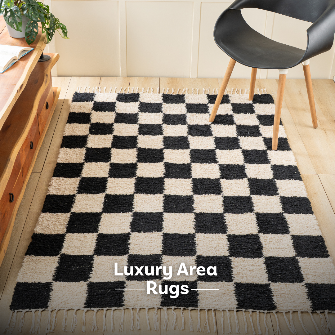 Noir Blanc Area Rug