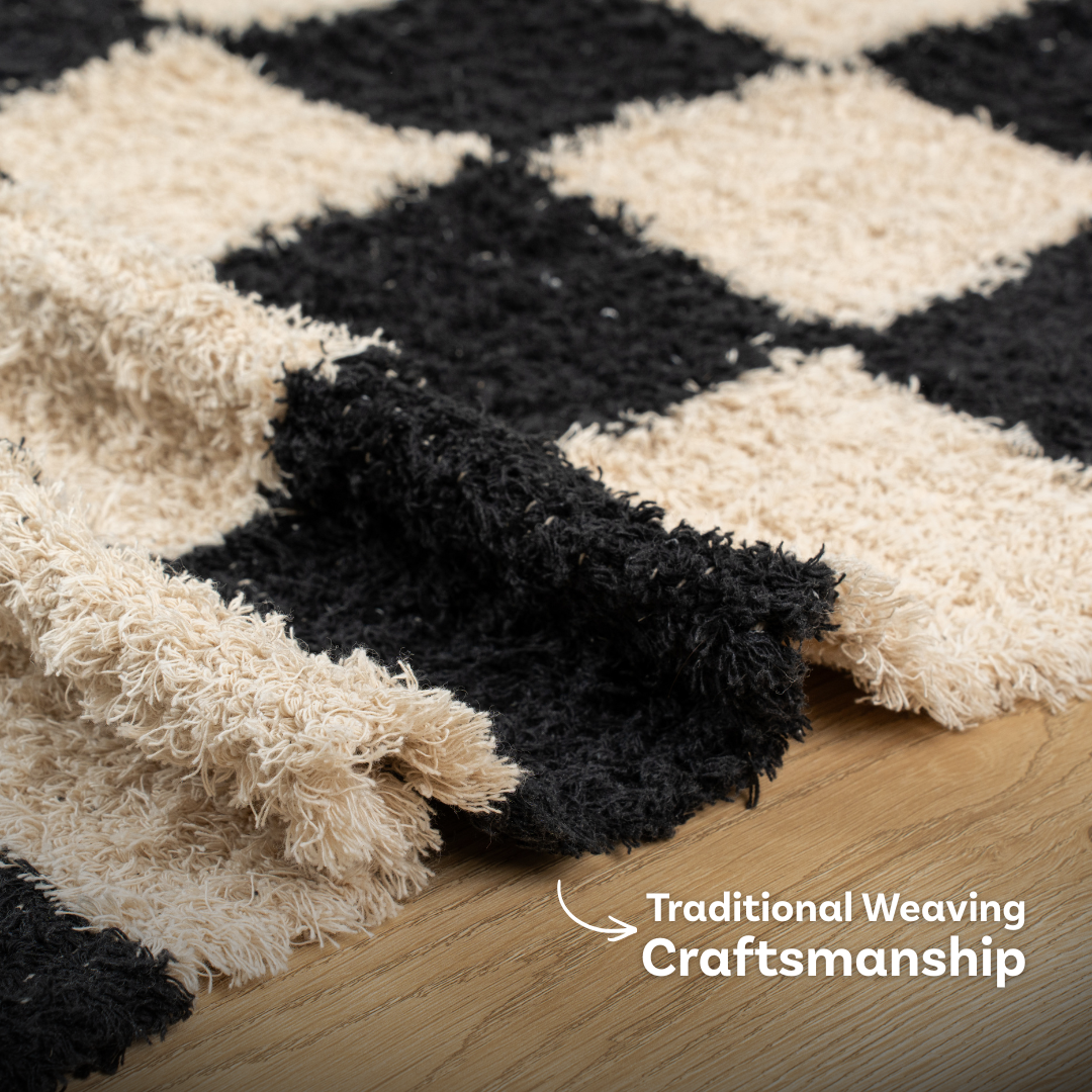 Noir Blanc Area Rug