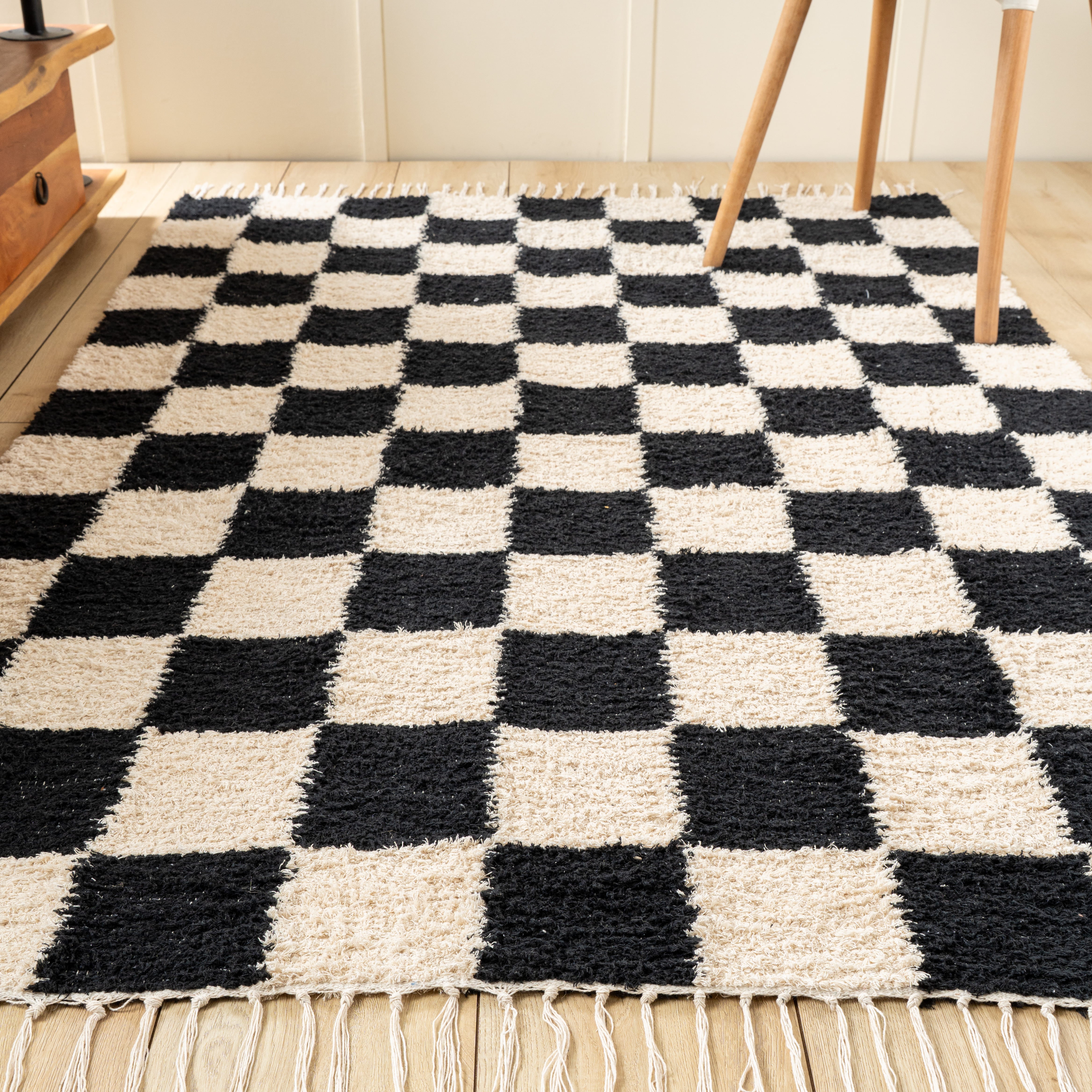 Noir Blanc Area Rug