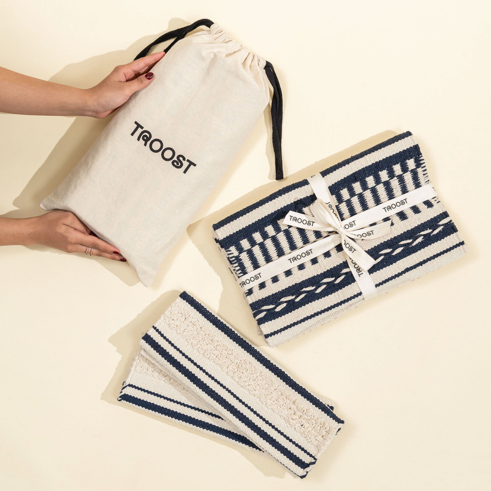 Nautical Breeze Table Runner - Gift Set