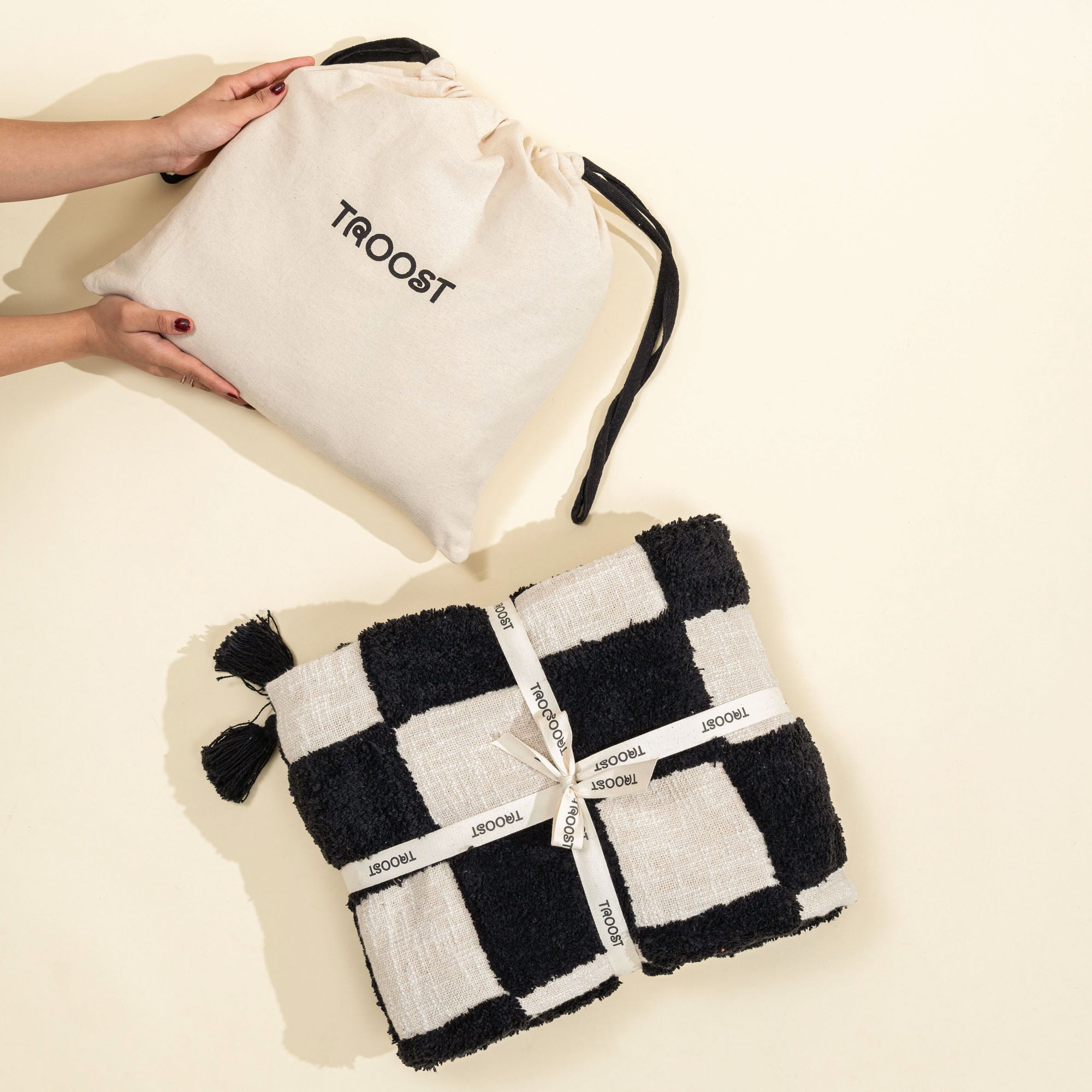 Black White Checkered Throw Blanket Gift Set